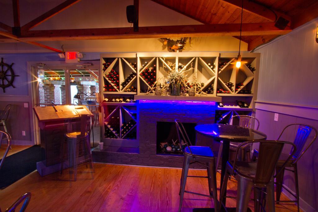 מורלס אינלט Willow Lodge מראה חיצוני תמונה