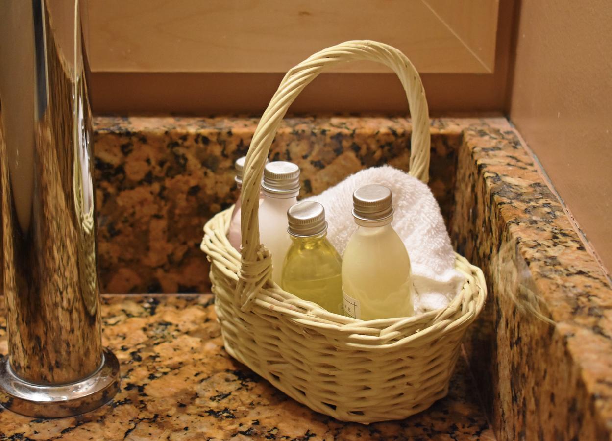 מורלס אינלט Willow Lodge מראה חיצוני תמונה